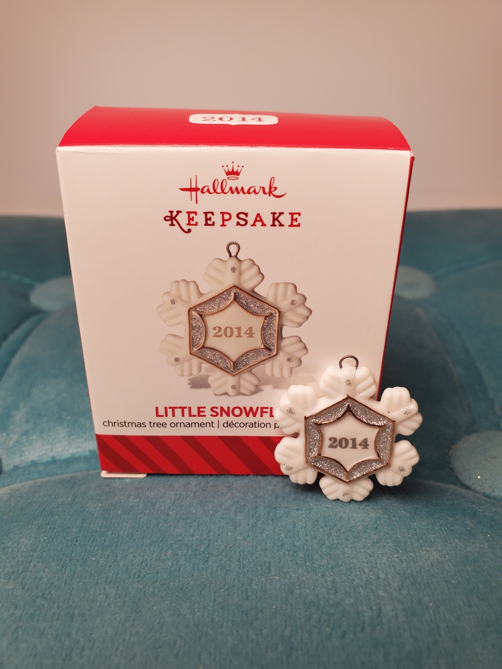 Hallmark Keepsake Little Snowflake 2014 Miniature Ornament QXM8533
